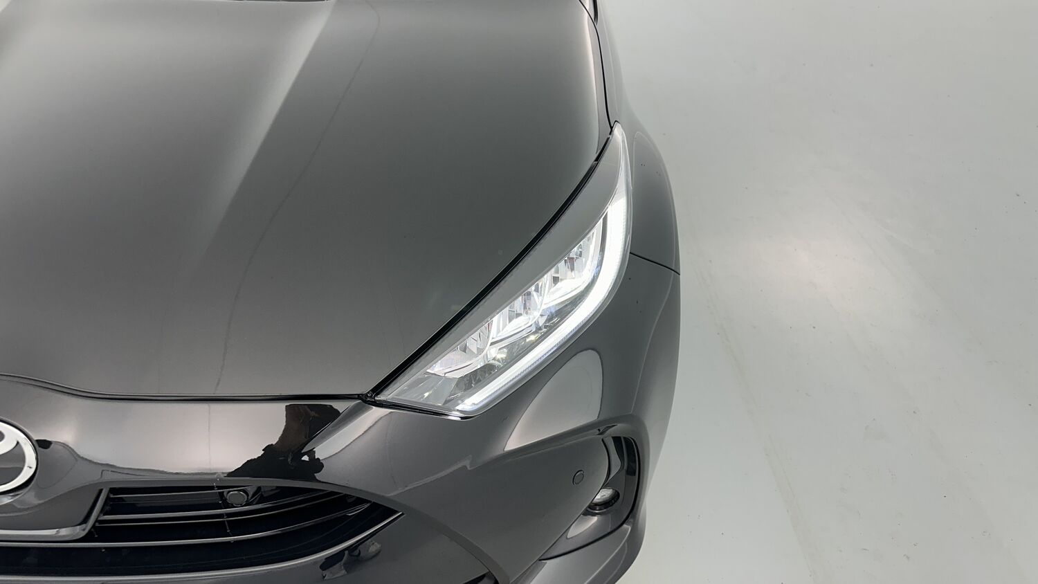 TOYOTA YARIS Hybride 116h Design e-CVT