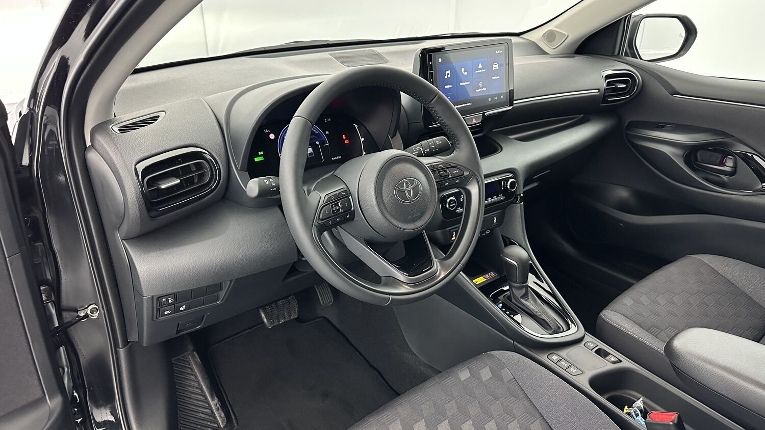 TOYOTA YARIS Hybride 116h Design e-CVT