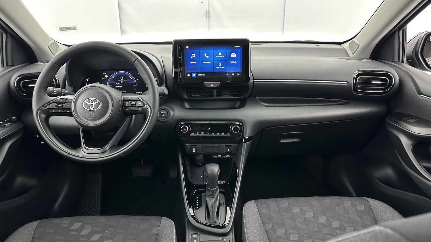 TOYOTA YARIS Hybride 116h Design e-CVT