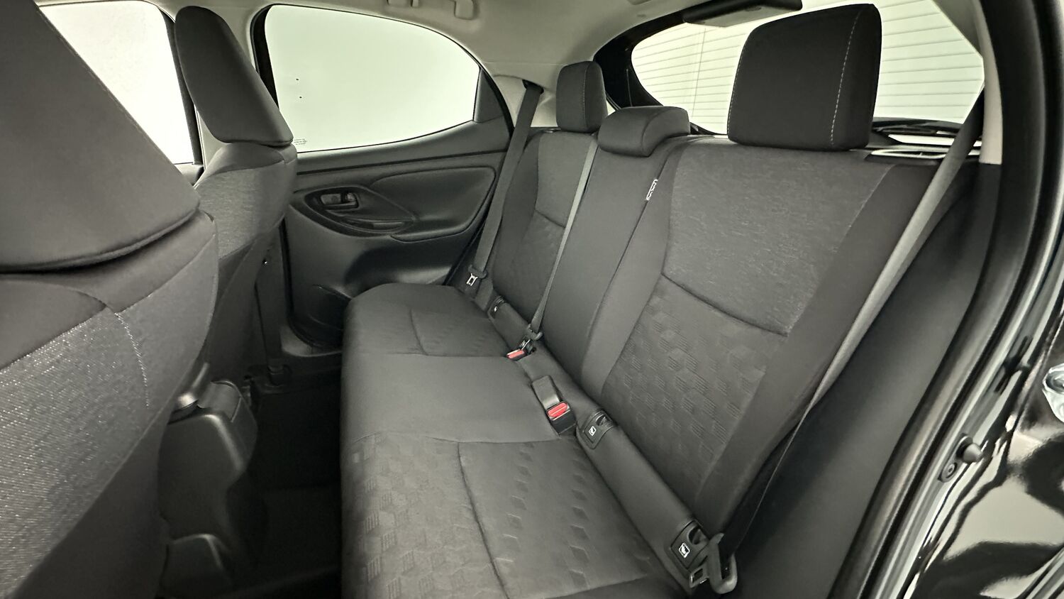 TOYOTA YARIS Hybride 116h Design e-CVT