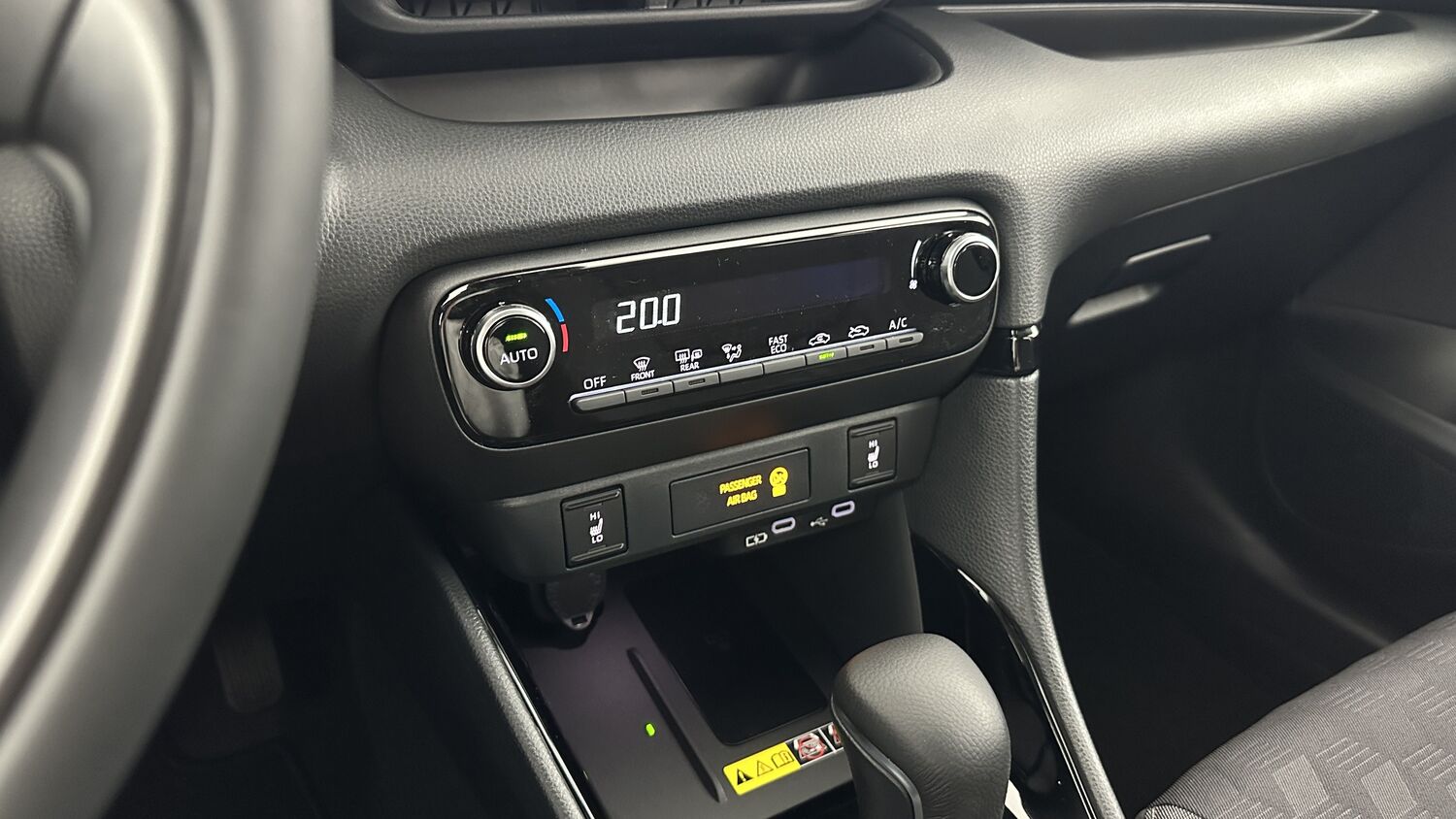 TOYOTA YARIS Hybride 116h Design e-CVT