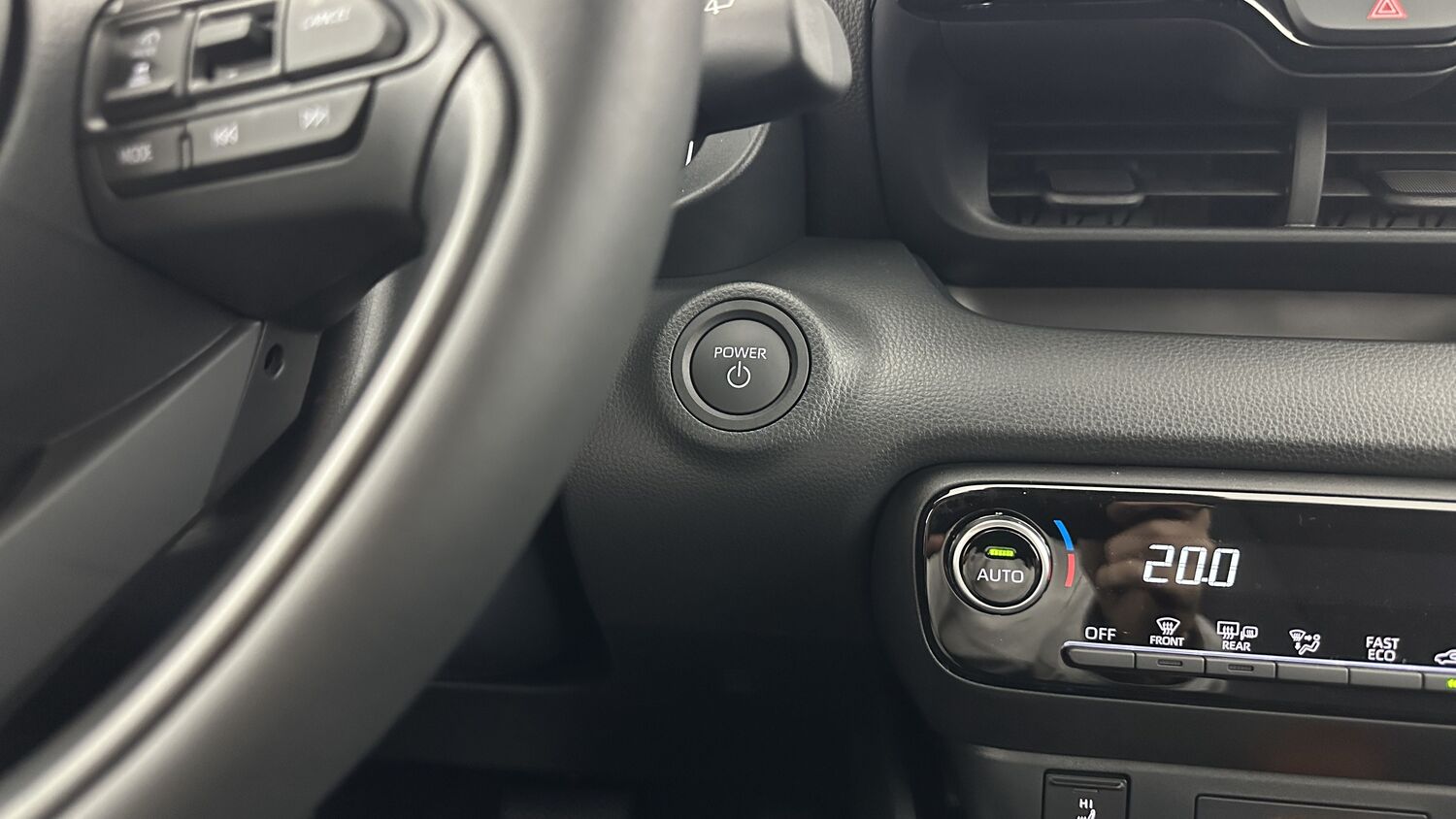 TOYOTA YARIS Hybride 116h Design e-CVT