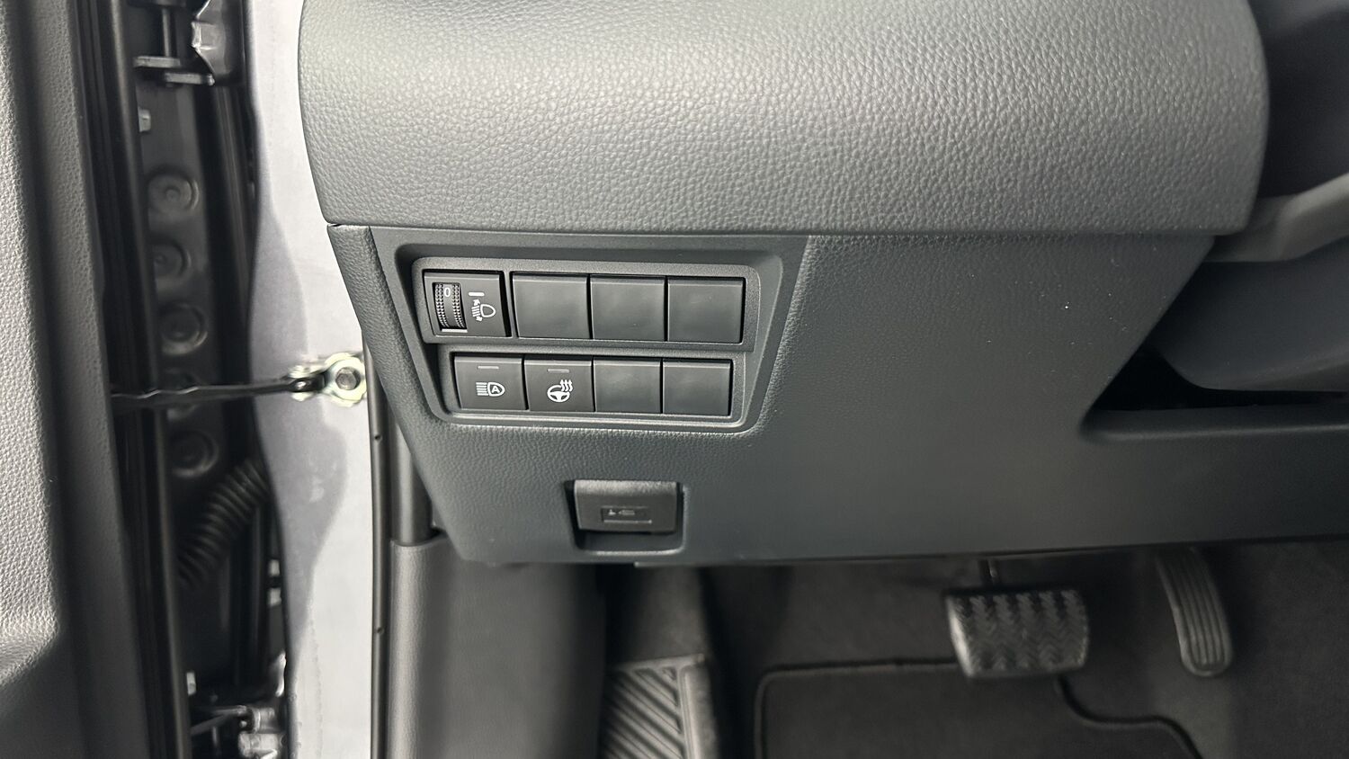 TOYOTA YARIS Hybride 116h Design e-CVT