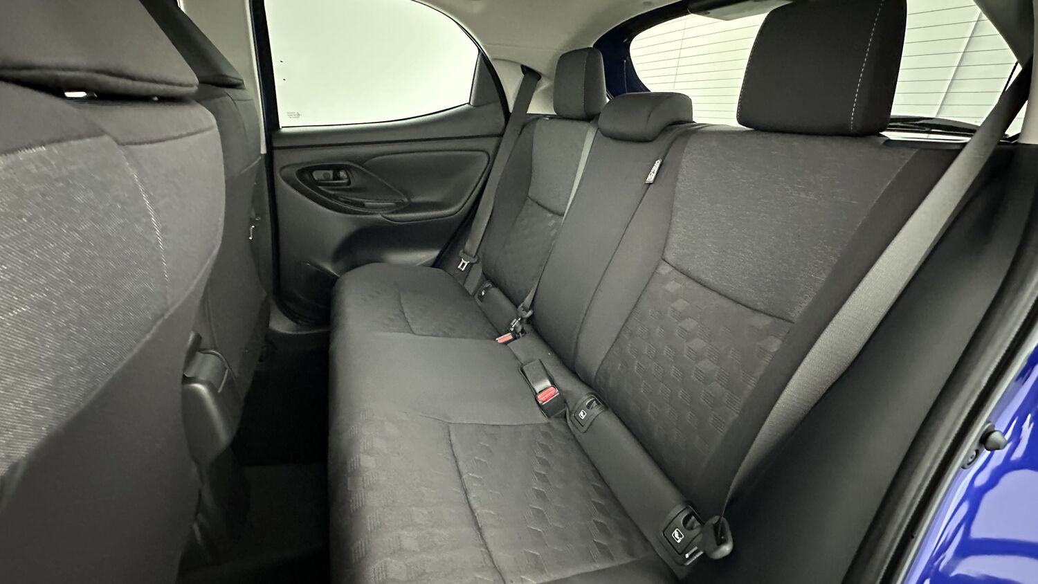 TOYOTA YARIS Hybride 116h Design e-CVT
