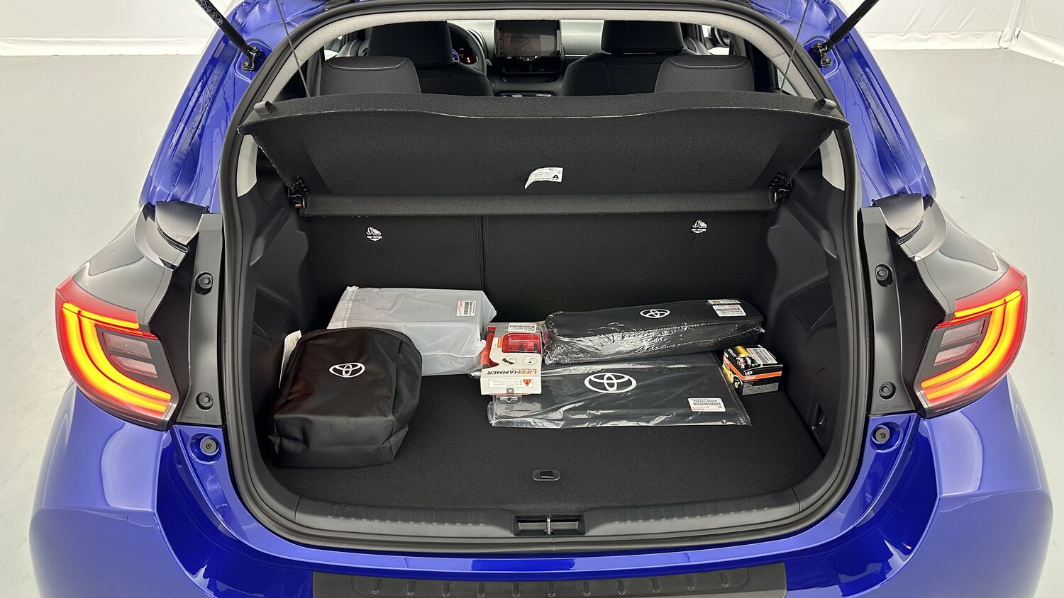 TOYOTA YARIS Hybride 116h Design e-CVT