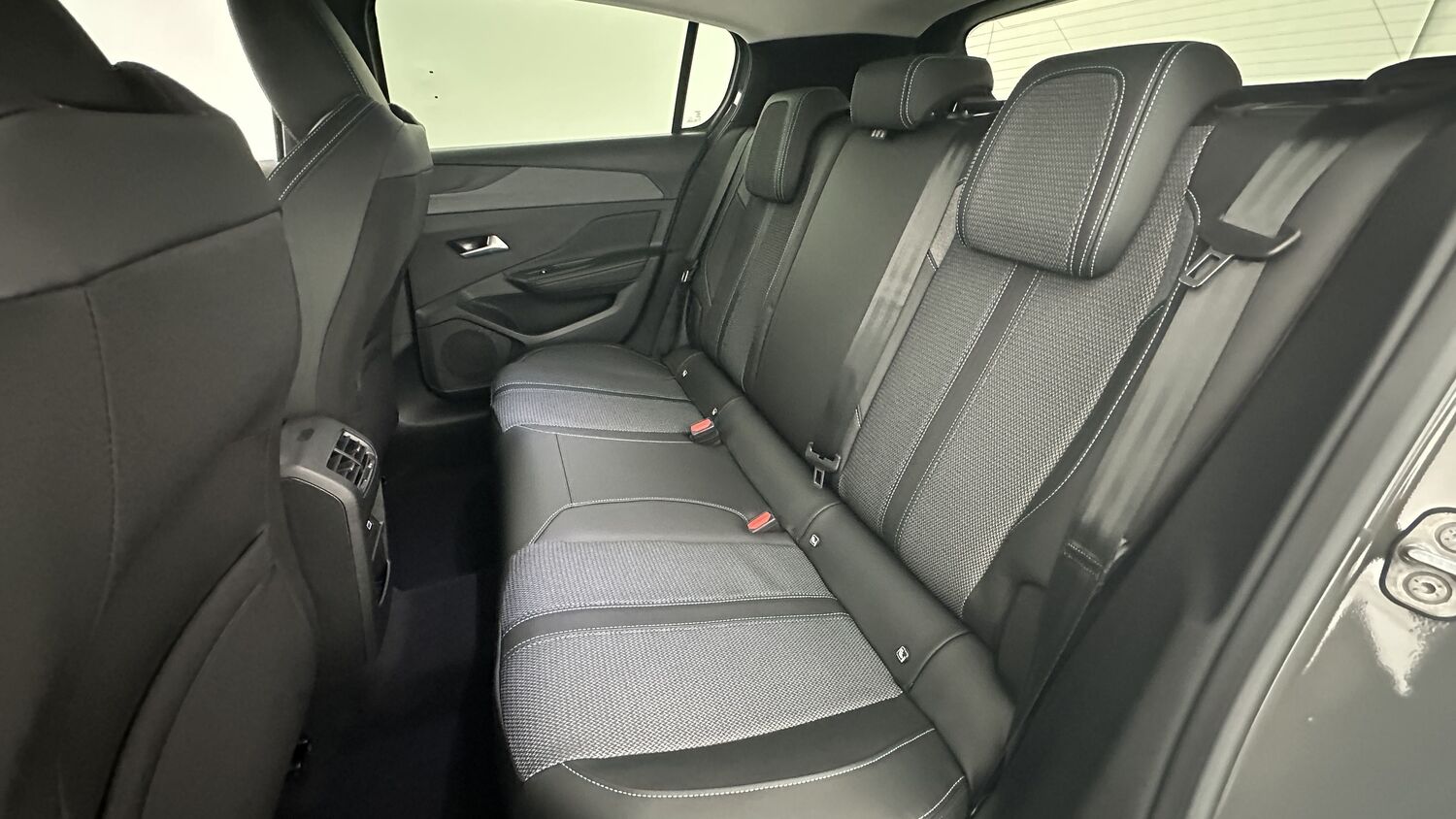 PEUGEOT 308 III 1.5 BlueHDi 130ch Allure EAT8