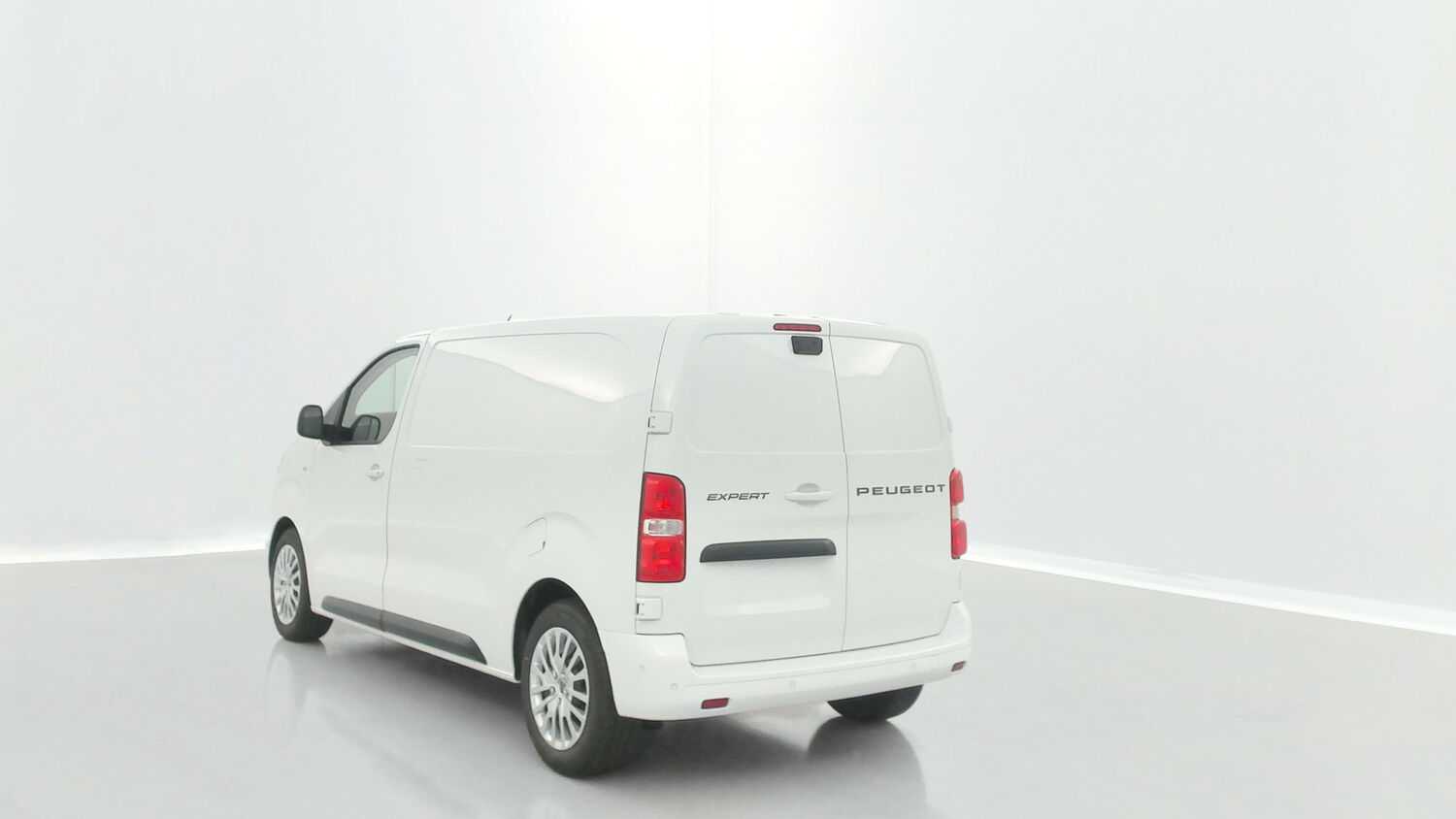 PEUGEOT EXPERT III M 2.0 BlueHDi 145ch EAT8