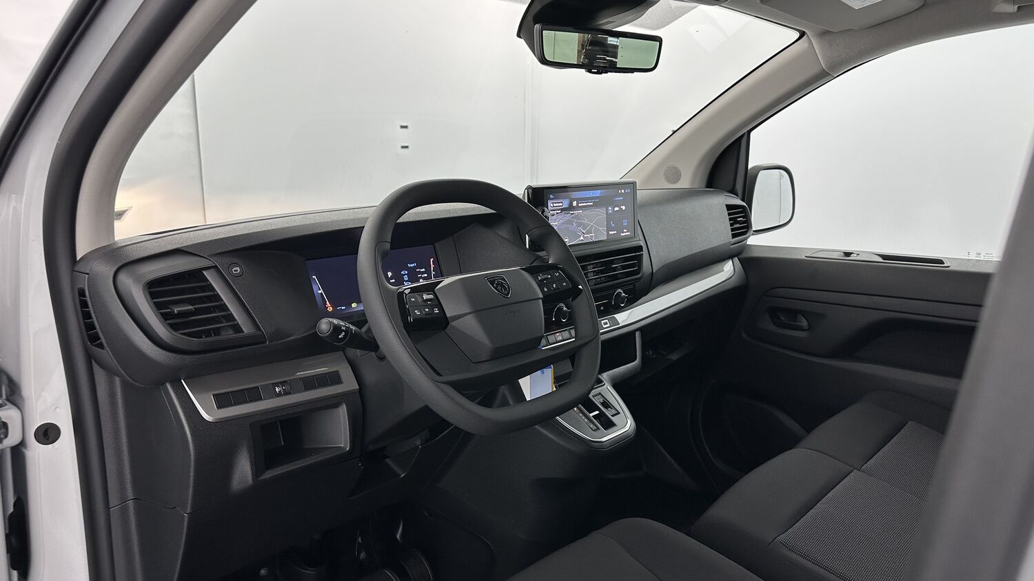 PEUGEOT EXPERT III M 2.0 BlueHDi 145ch EAT8