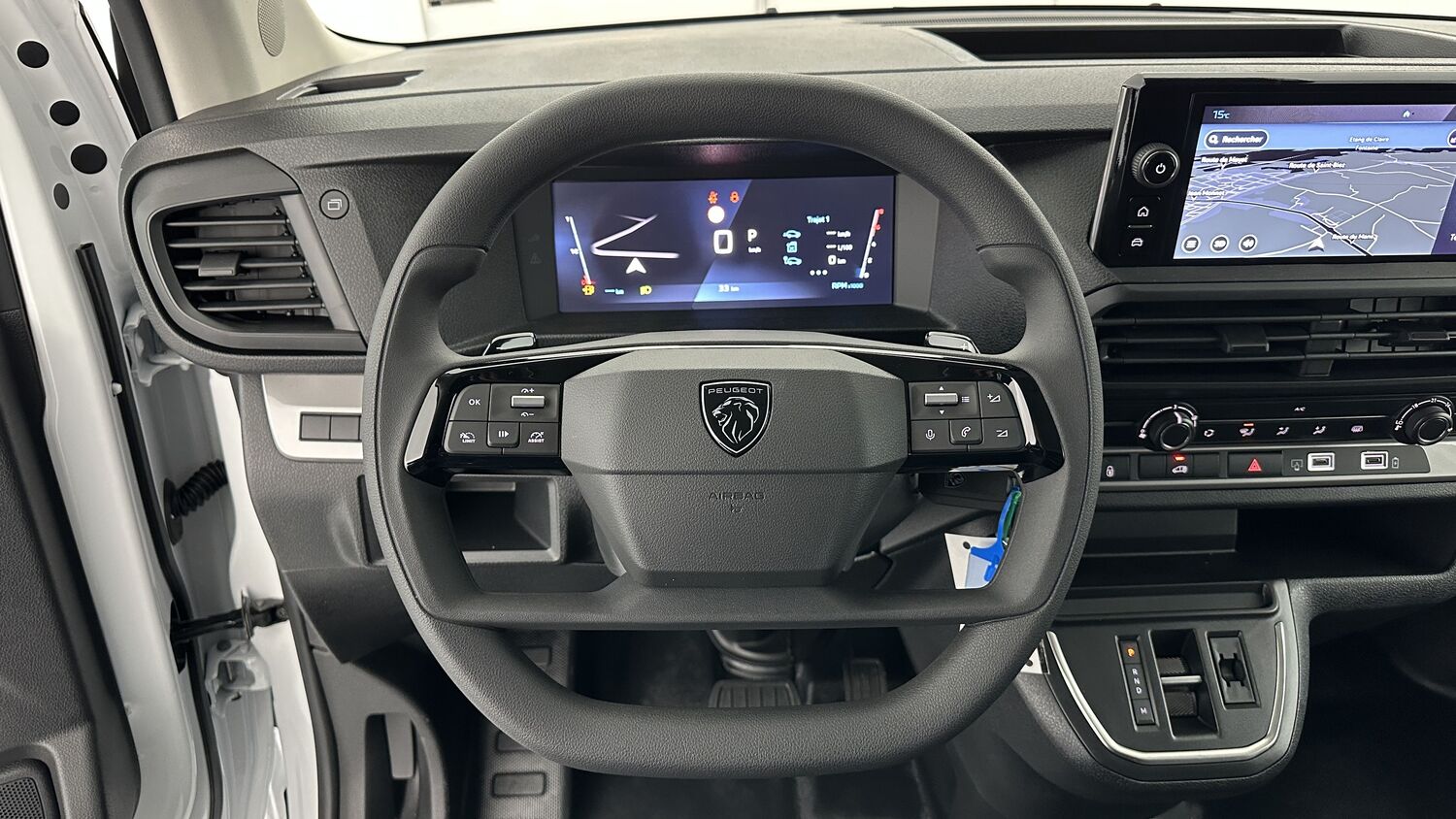 PEUGEOT EXPERT III M 2.0 BlueHDi 145ch EAT8