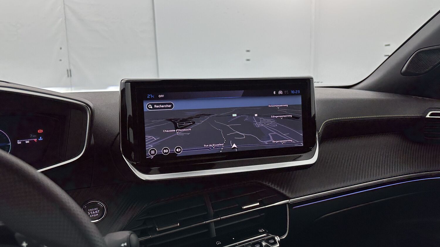 PEUGEOT 2008 II(2) 1.2 Hybrid 136ch e-DCS6 GT