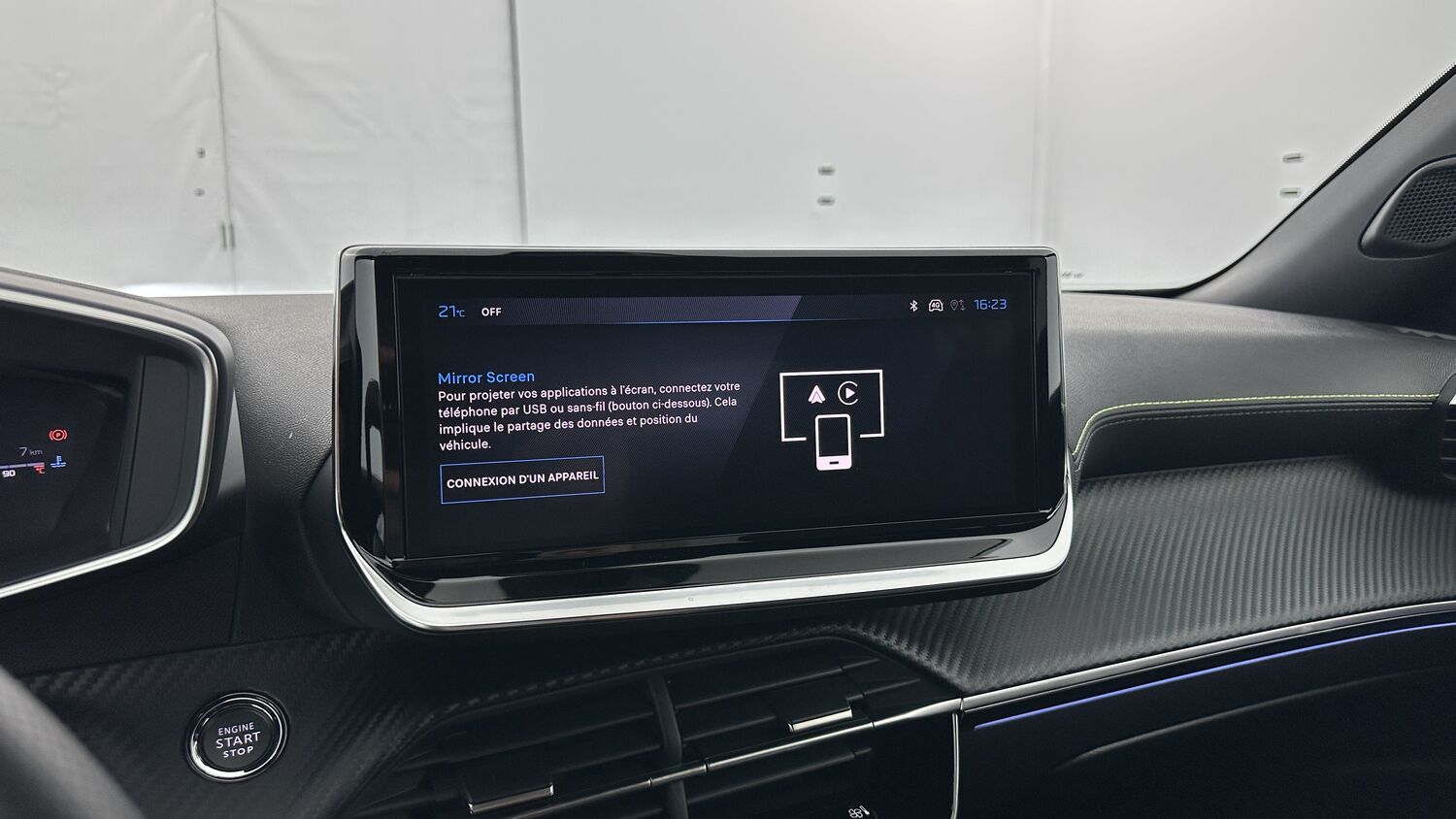 PEUGEOT 2008 II(2) 1.2 Hybrid 136ch e-DCS6 GT