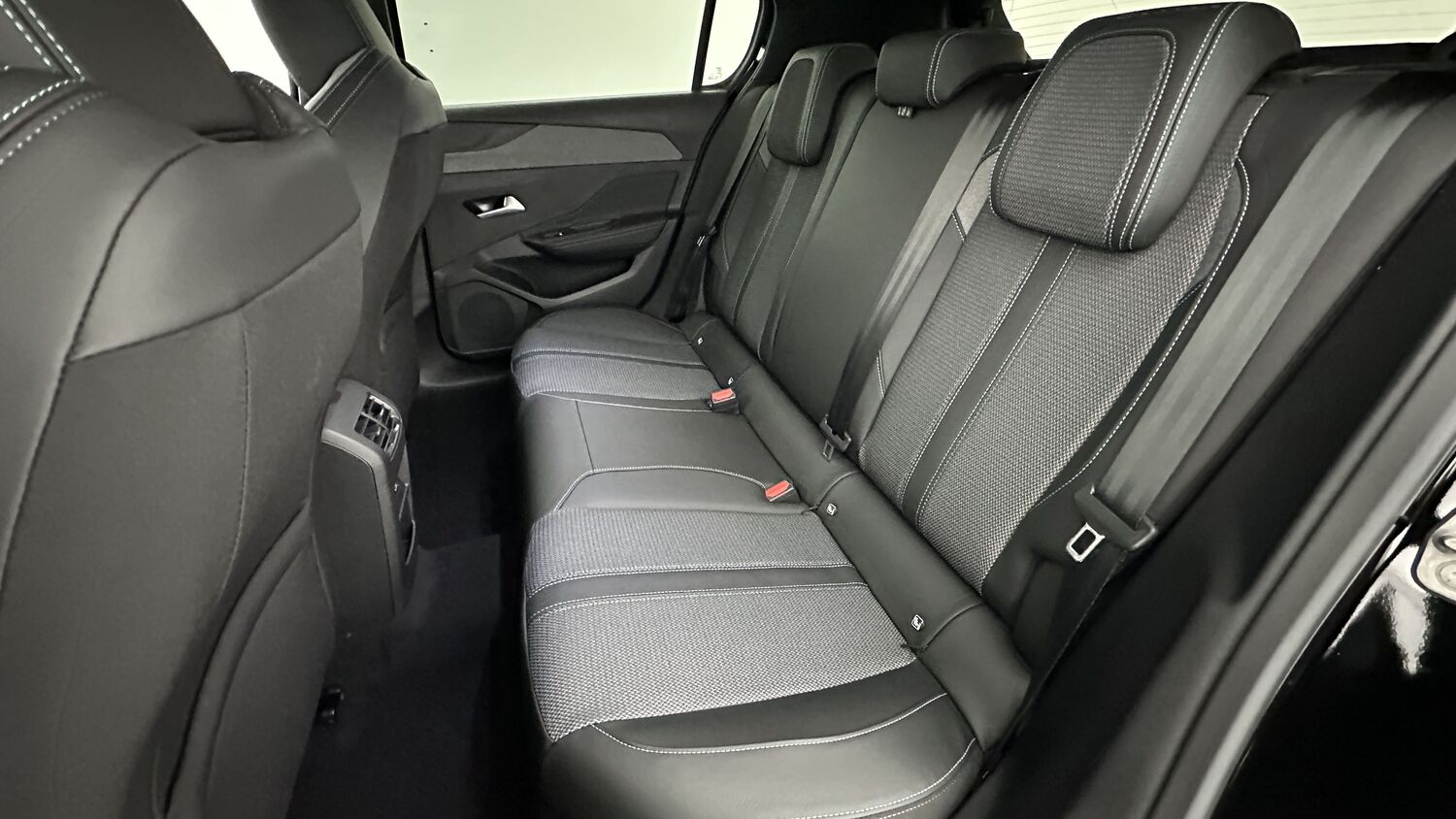 PEUGEOT 308 1.2 Hybrid 145ch Allure e-DCS6