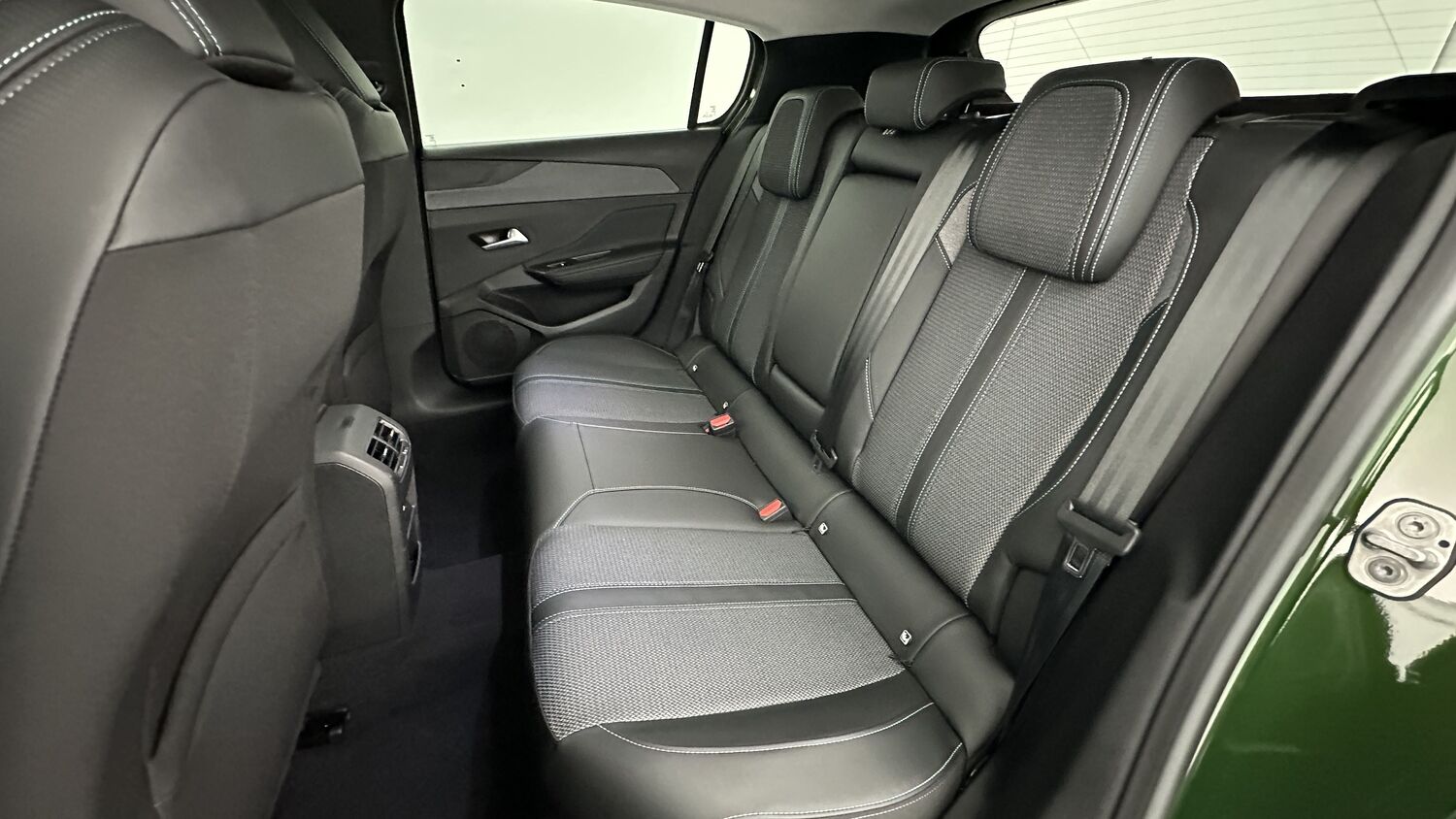 PEUGEOT 308 1.2 Hybrid 145ch Allure e-DCS6