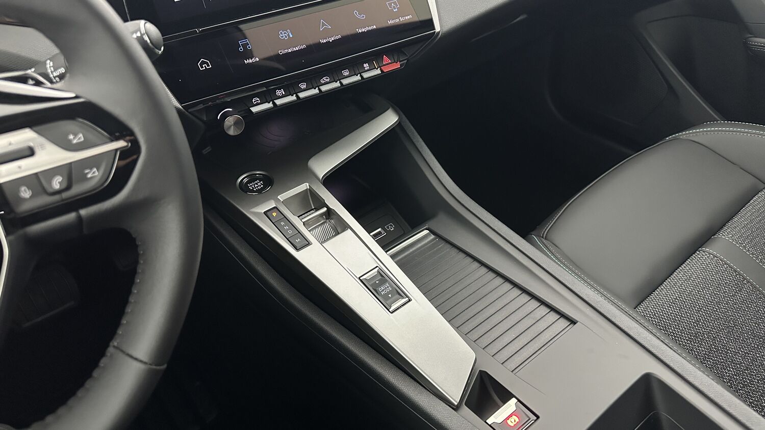 PEUGEOT 308 SW III 1.2 Hybrid 136ch Allure e-DCS6