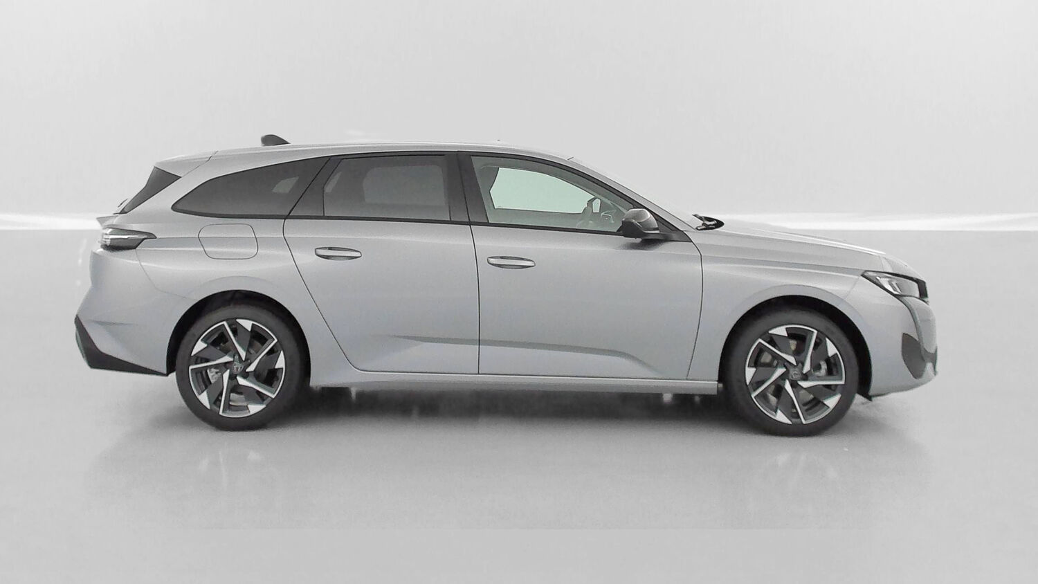 PEUGEOT 308 SW III 1.2 Hybrid 136ch Allure e-DCS6