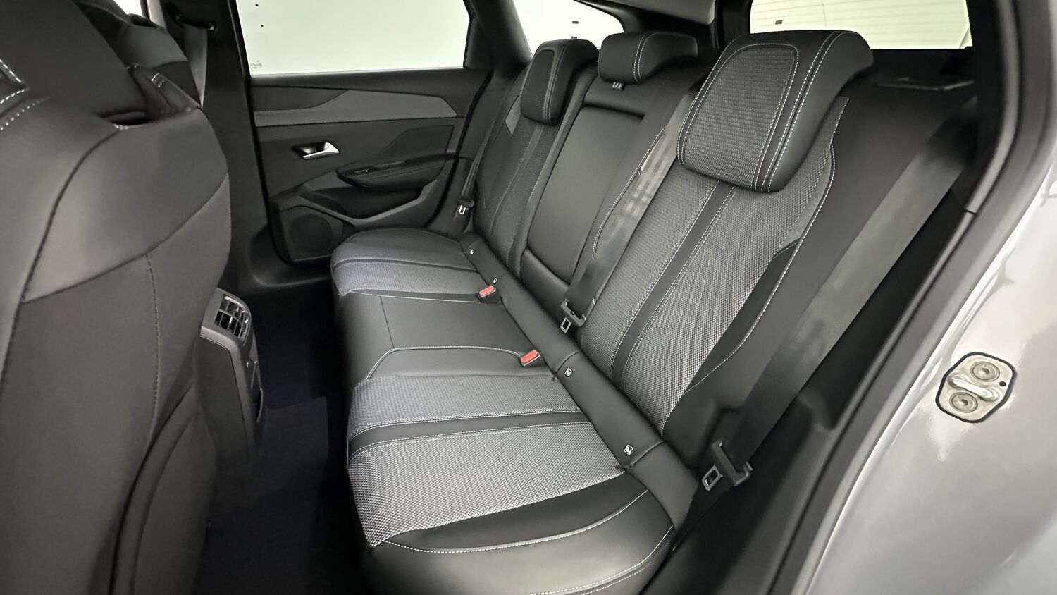 PEUGEOT 308 SW III 1.2 Hybrid 136ch Allure e-DCS6