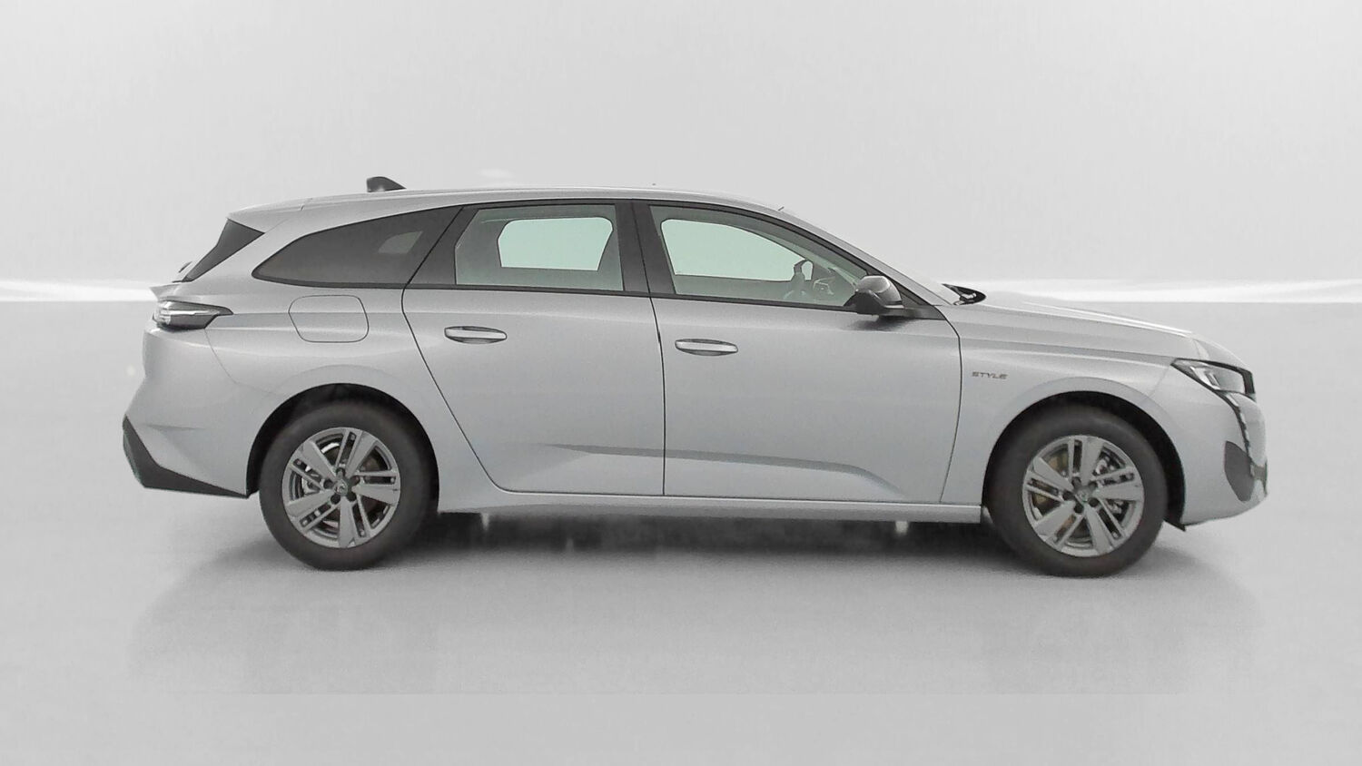 PEUGEOT 308 SW III 1.2 Hybrid 145ch Style e-DCS6