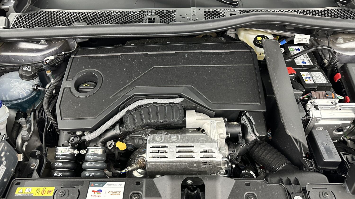 PEUGEOT 2008 II(2) 1.2 Hybrid 145ch GT e-DCS6